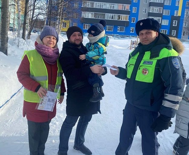 Сотрудники Госавтоинспекции города Ноябрьска провели мероприятие «Родительский патруль»